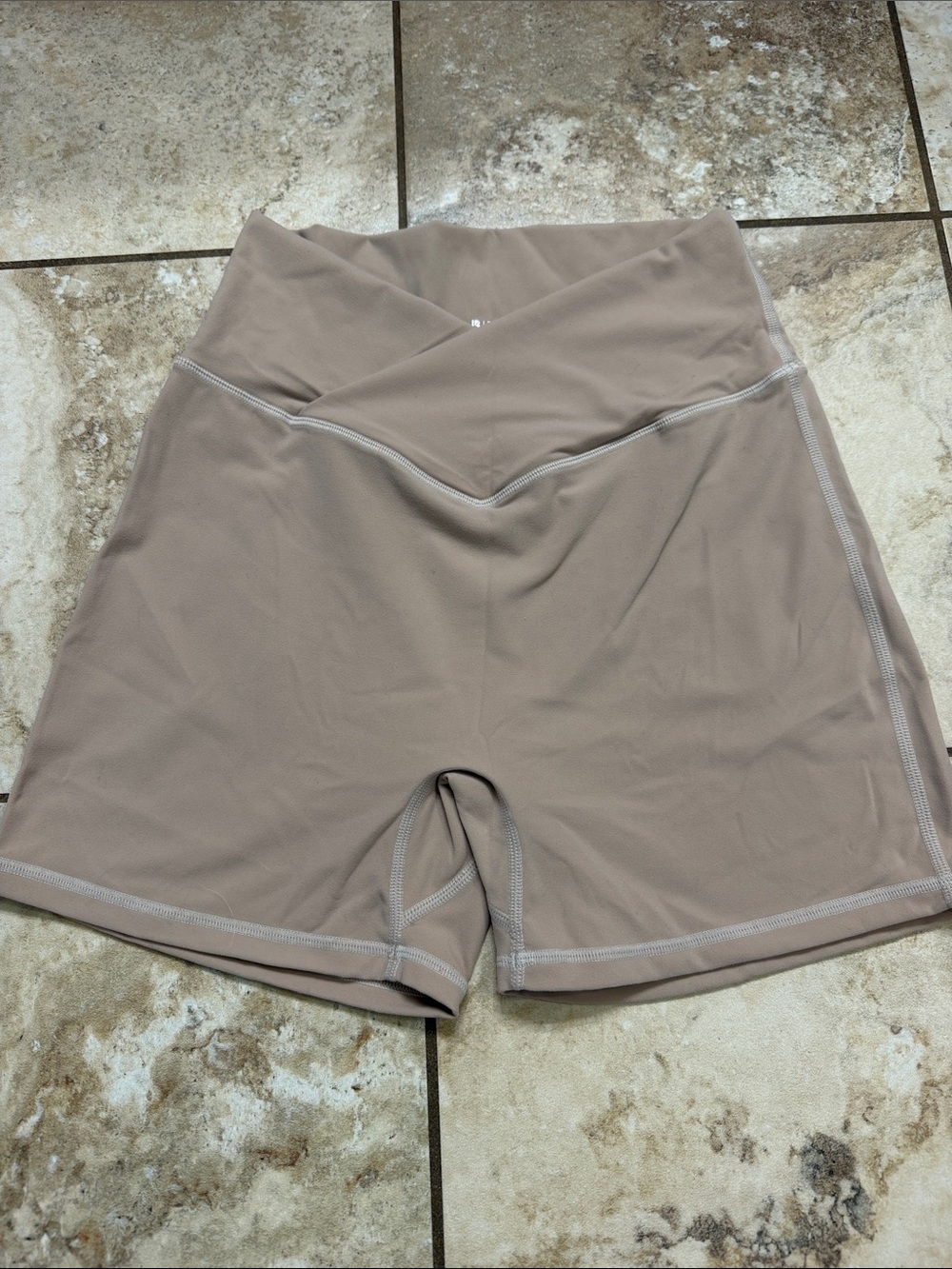 Buffbunny Collection Women’s Bike Shorts in Taupe. Size M. 4”